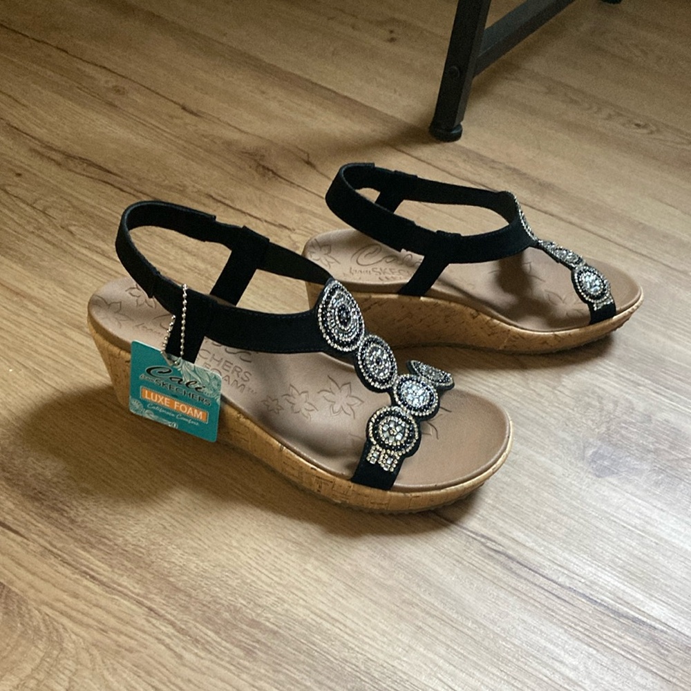 CeliaB Black Wedge Sandals